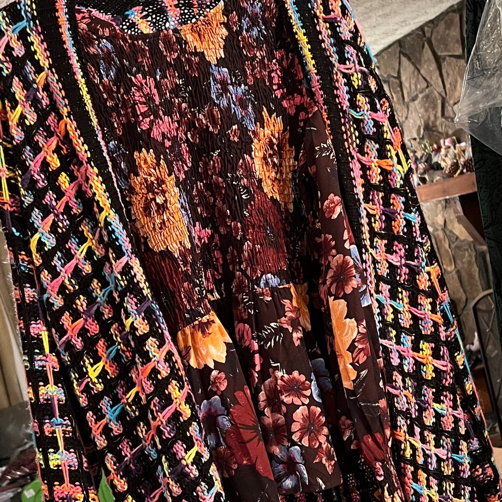 NWOT- XL FRINGED MAXI CARDI OPEN KNIT TRENCH in BLACK PINK BLUE & GOLD METALLIC - Picture 11 of 13